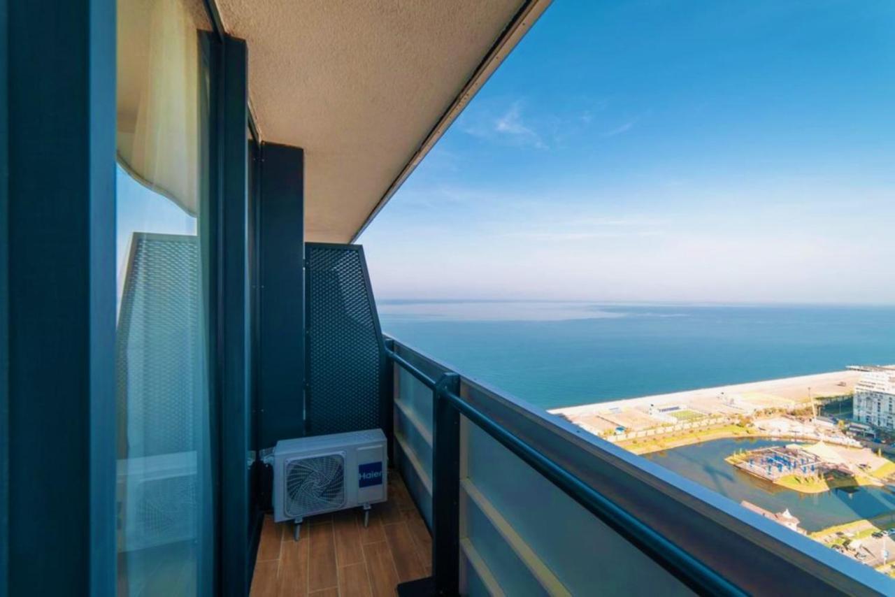 Orbi City Twins Tower Batumi Exterior foto